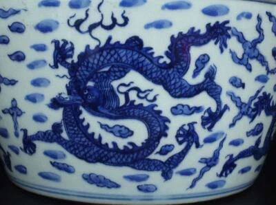 Wanli Signed Old Chinese Blue and White Pot W/dragon
