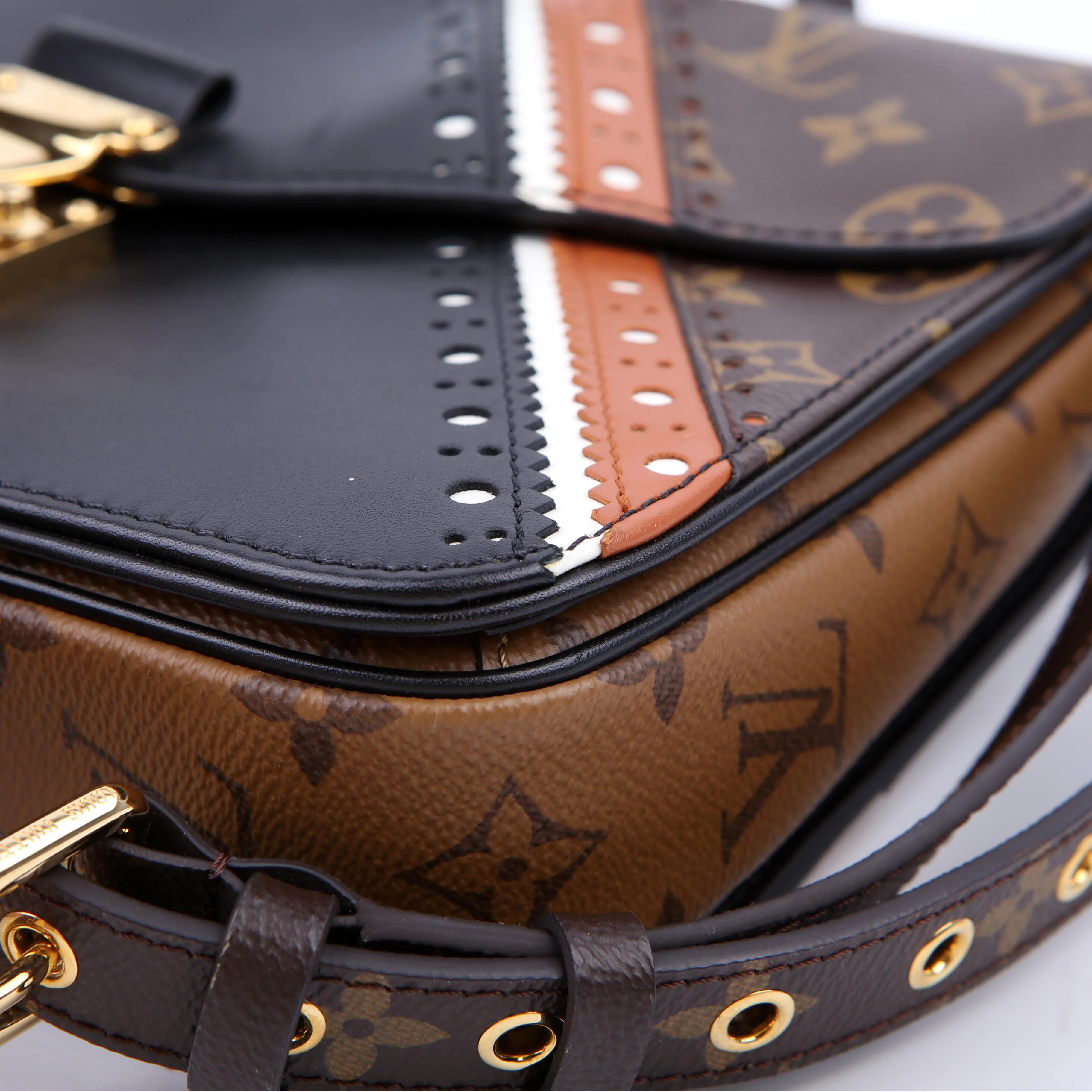 Pochette Metis Monogram Brogue Black/Brown