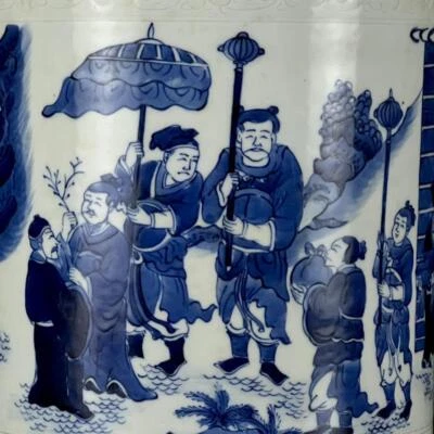 Old Chinese Blue and White Brush Pot W/figure N1286