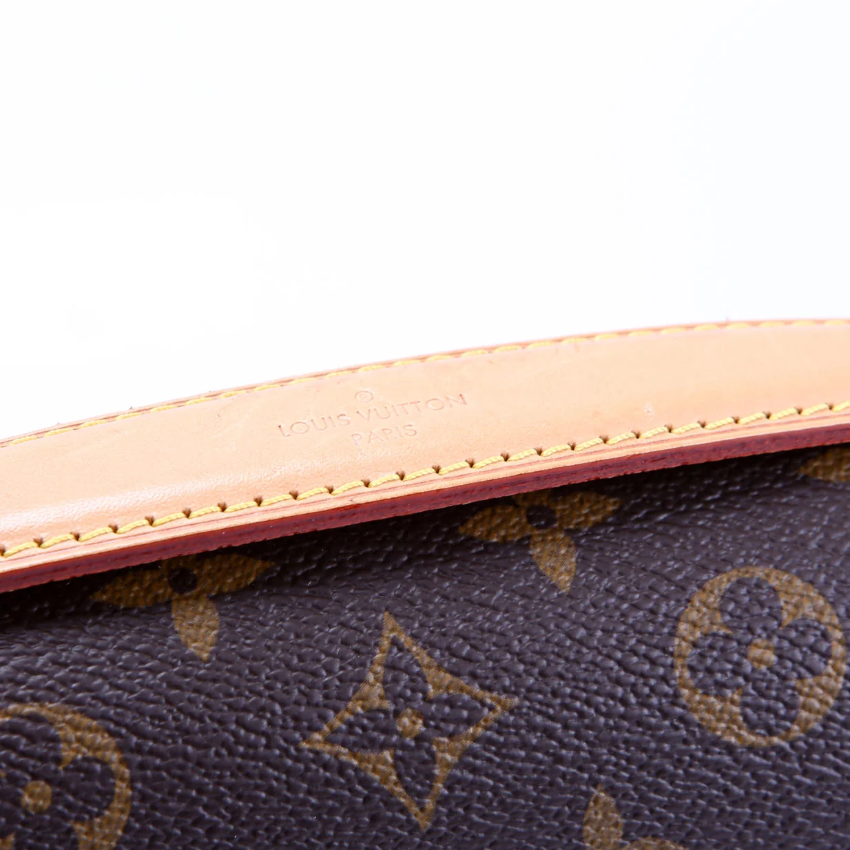 Pochette Metis Monogram