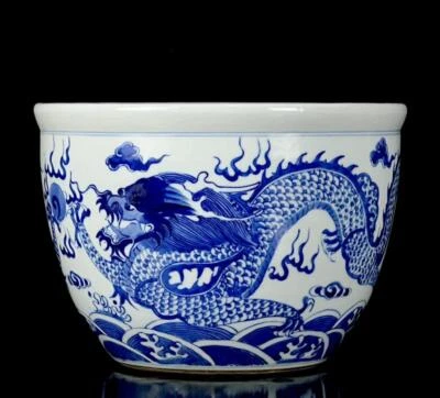 Old Chinese Blue & White Porcelain Pot Jar w/dragon CK142