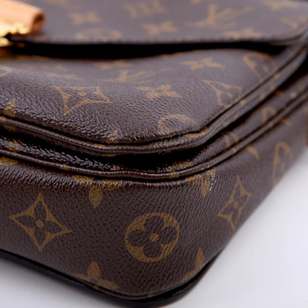 Pochette Metis Monogram