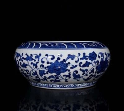 Qianlong Signed Old Chinese Blue and White Brush Washer W/peach N368