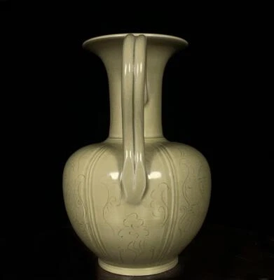 Old Chinese Song Yue Yao Yue Kiln Teapot w/flower CK556