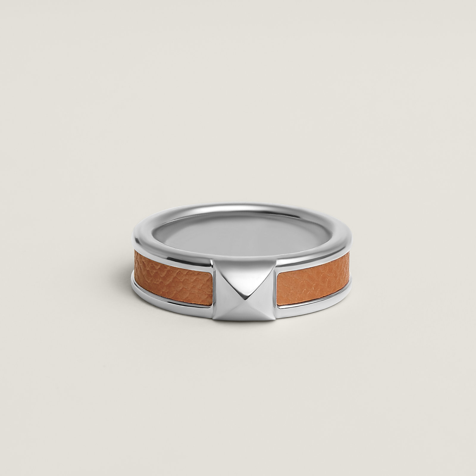Athena simple stud ring