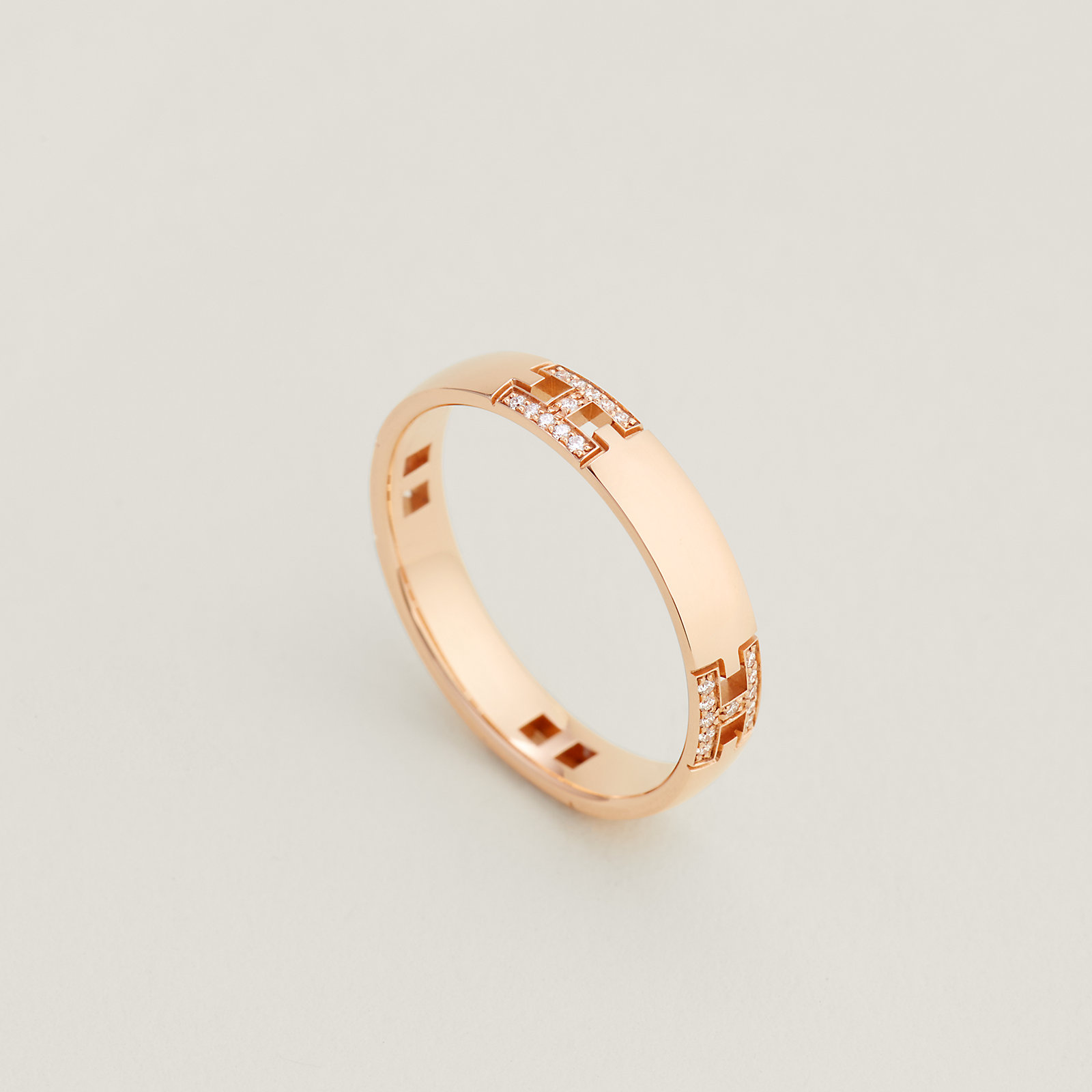 Ever Herakles wedding band