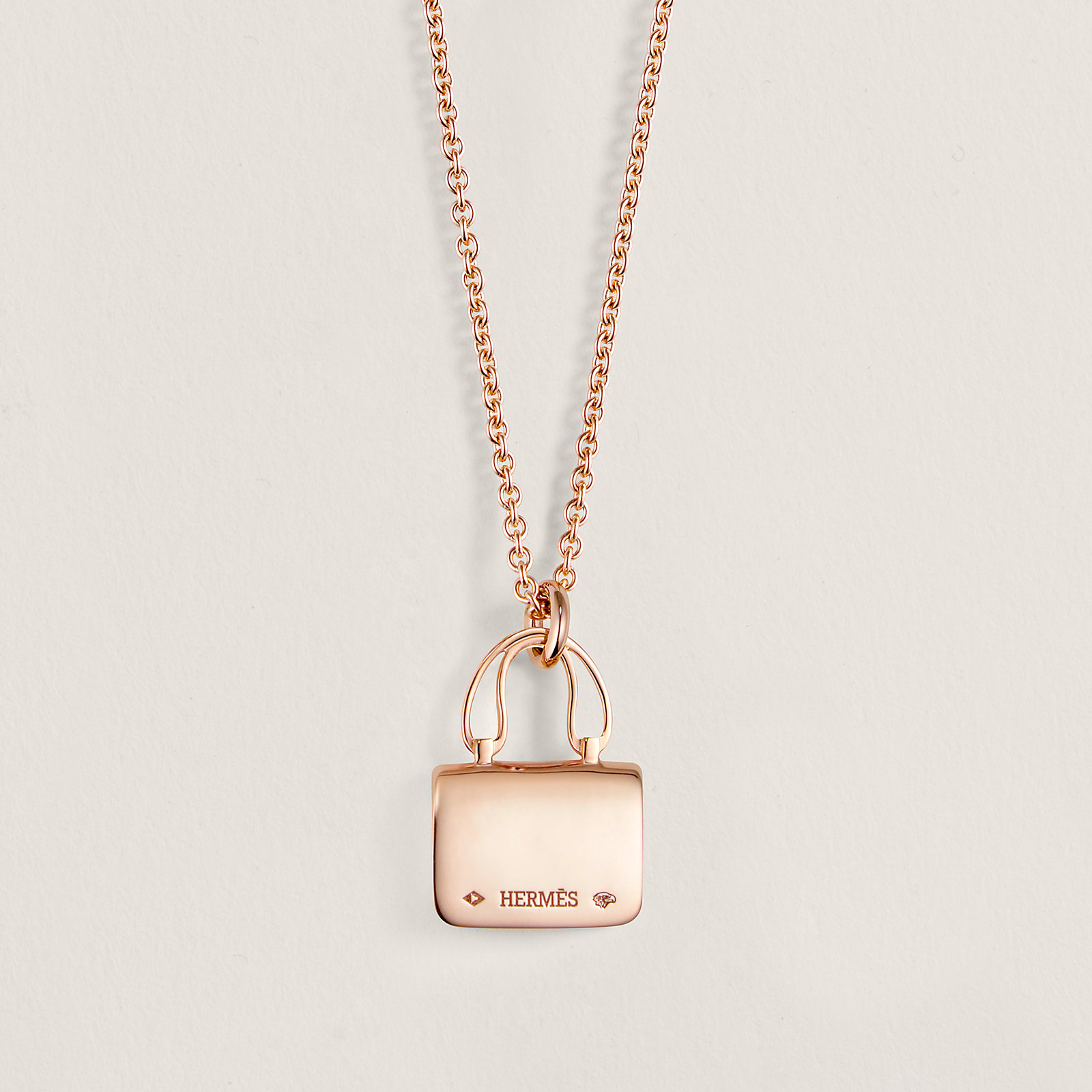 Amulettes Constance pendant
