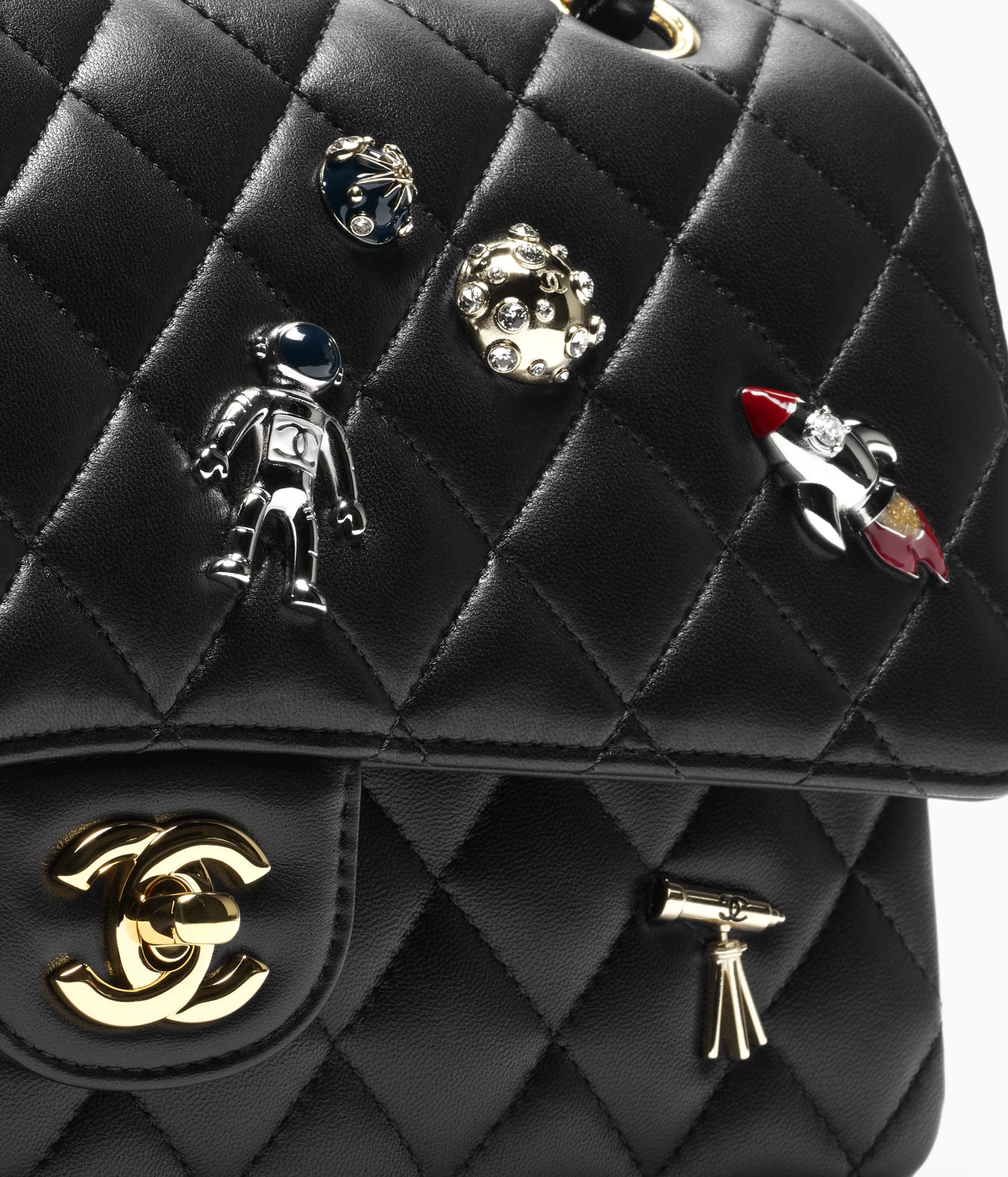 Classic 11.12 Handbag
