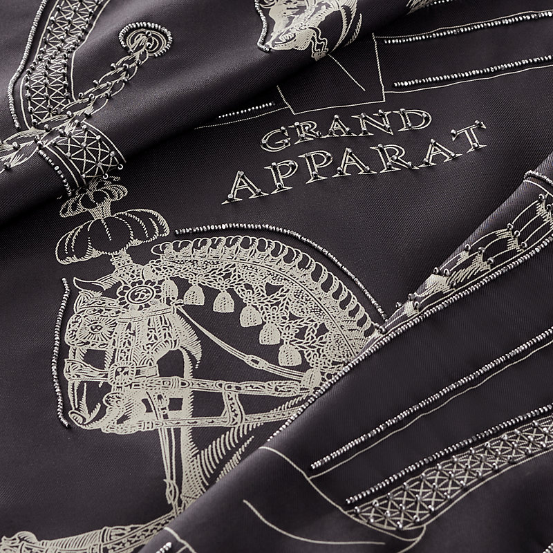 Embroidered Grand Apparat scarf 90