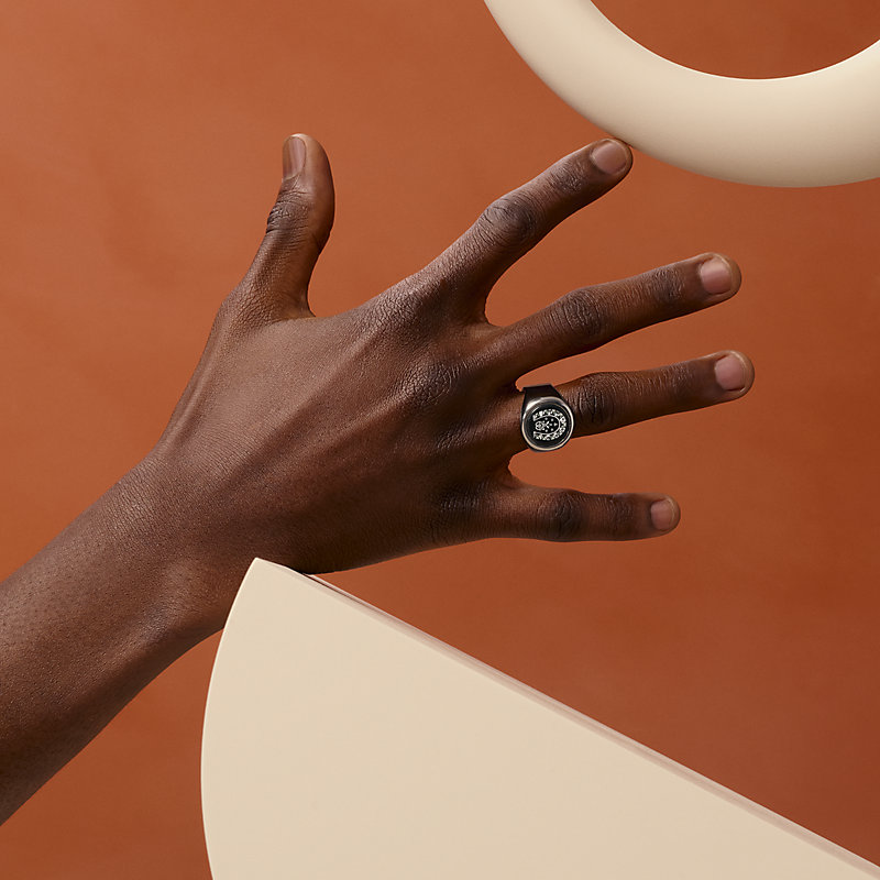 Cheval de Coeur ring