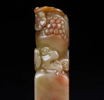 190G Old Chinese Shoushan Stone Seal Stamp Statue w/bat N2184