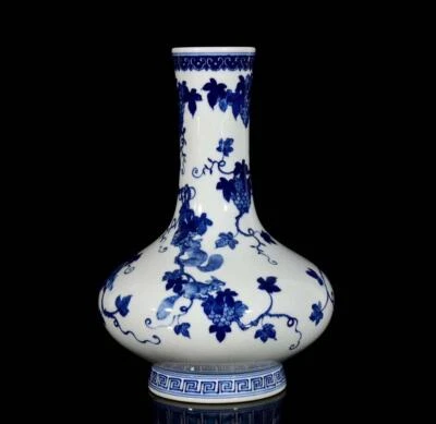 31CM Kangxi Singed Old Chinese Blue and White Vase W/grape N3378