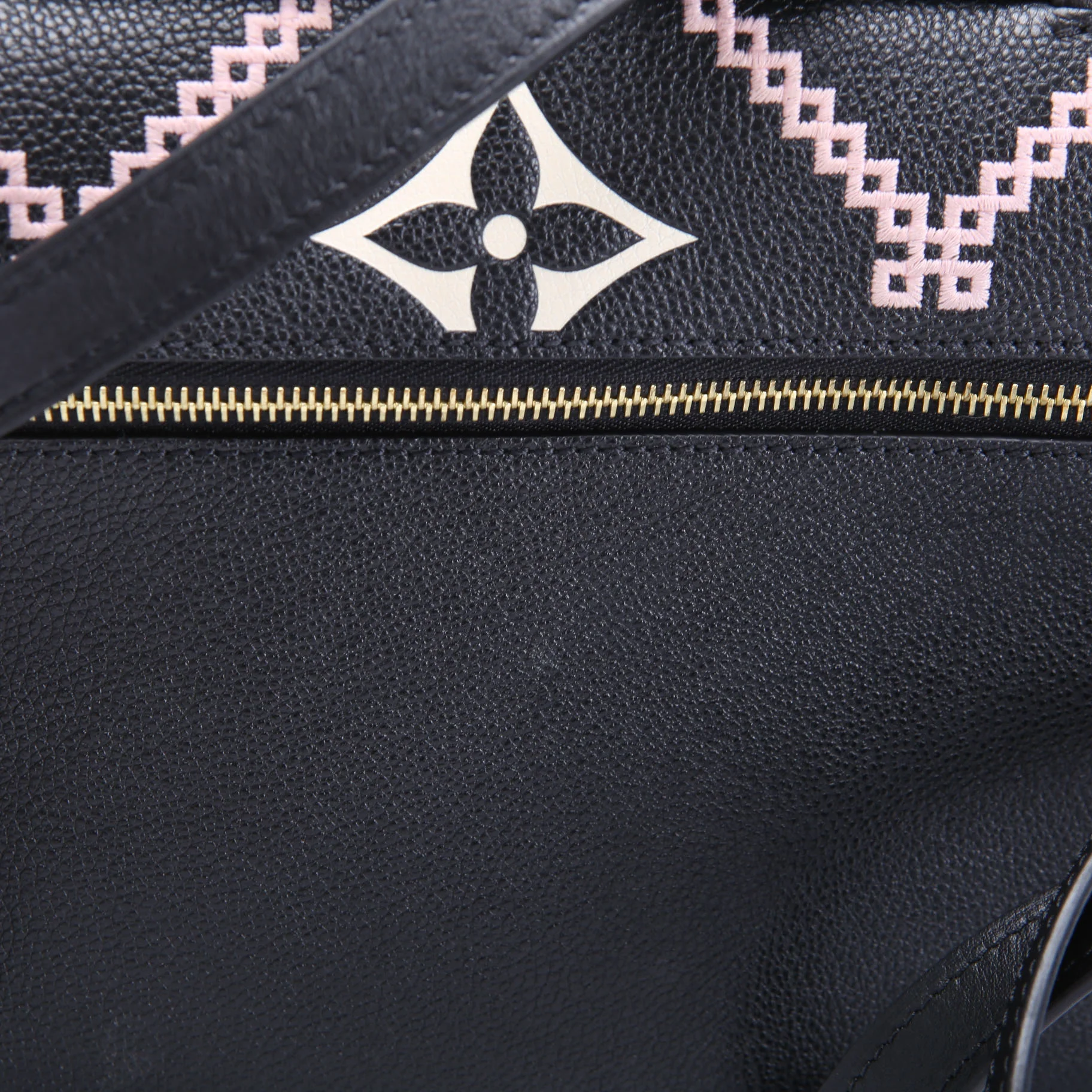 Pochette Metis Empreinte Giant Broderies Black/Pink