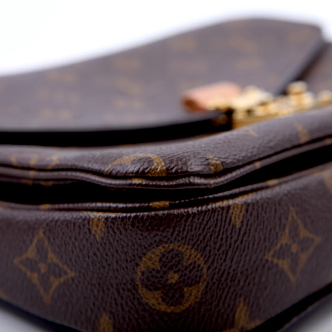 Pochette Metis Monogram