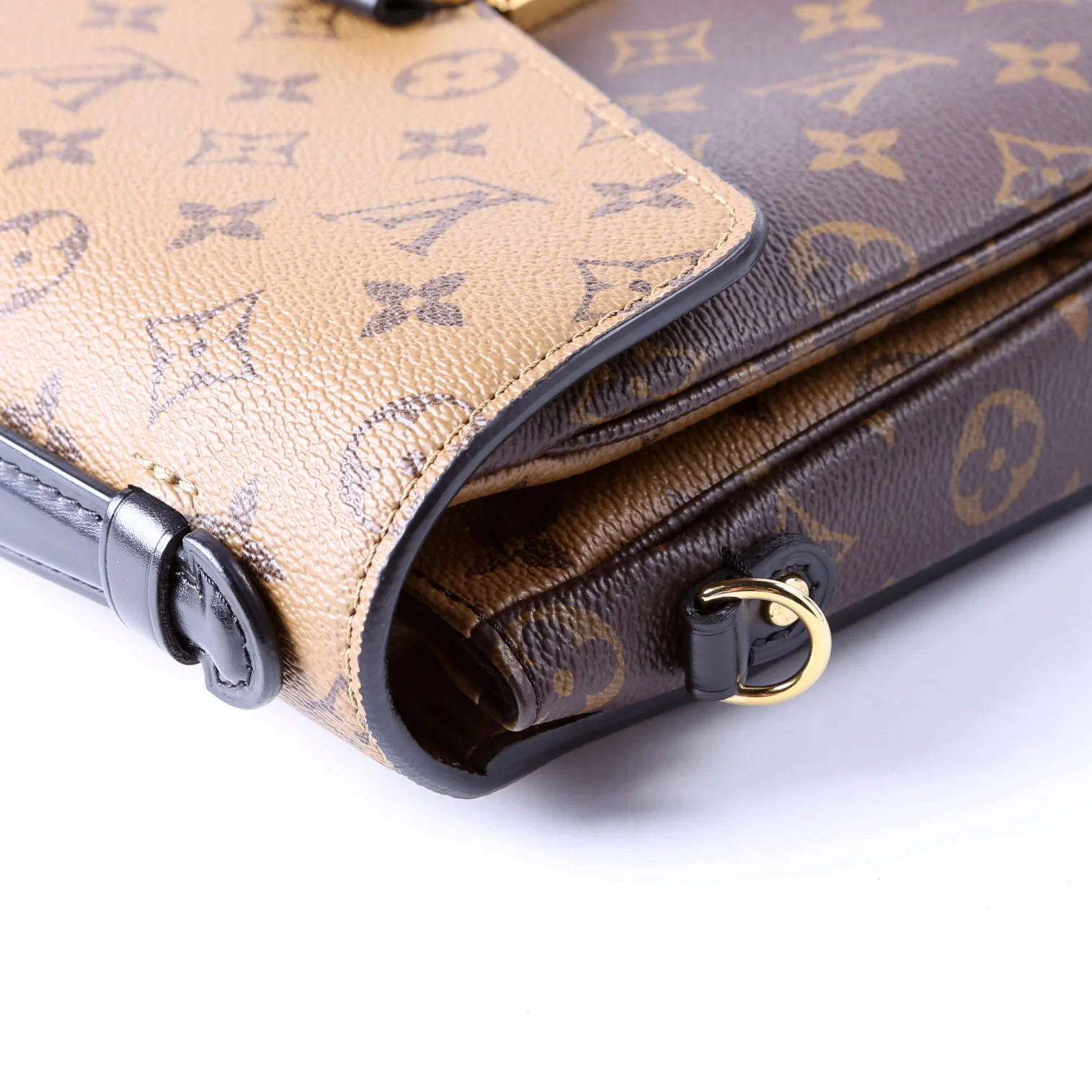 Pochette Metis Reverse Monogram