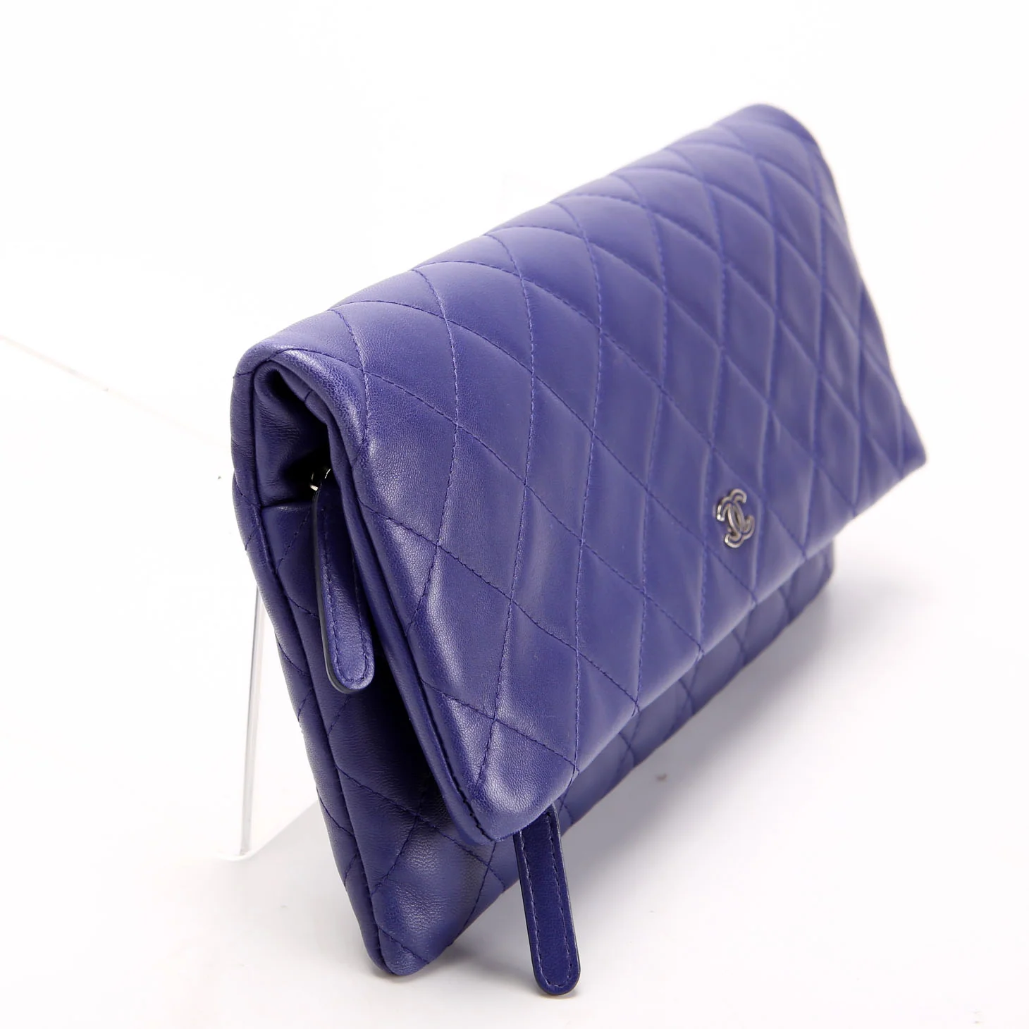 CHANEL CC Beauty Foldover Clutch 21M