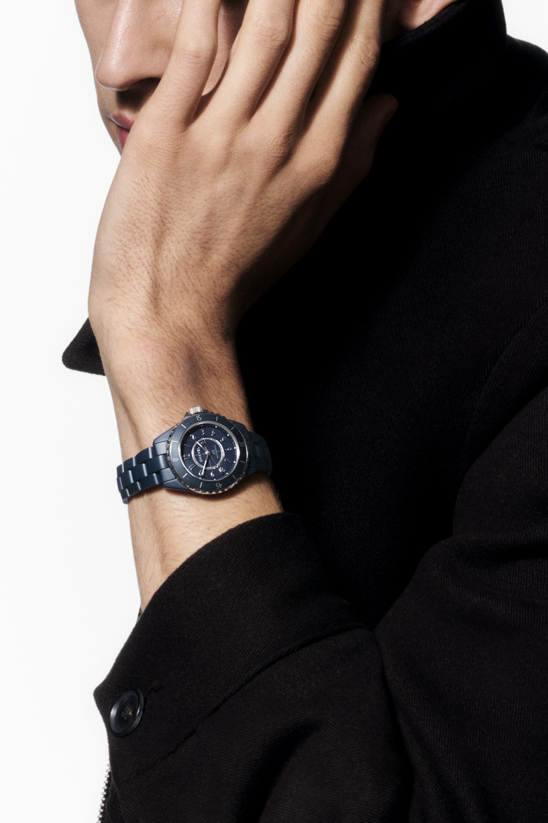 J12 Caliber 12.2 33 mm watch