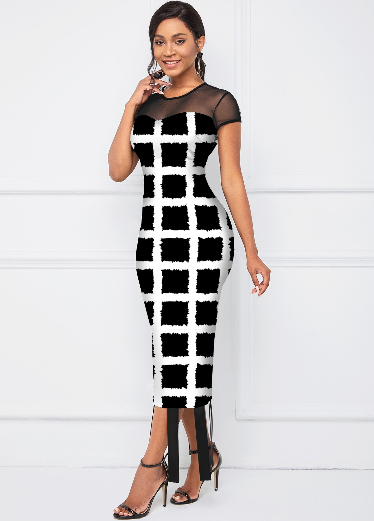 Checkered Short Sleeve Round Neck Dress