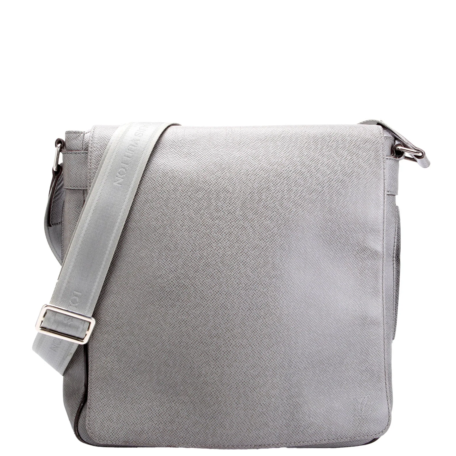 LOUIS VUITTON Glacier Messenger Taiga Leather