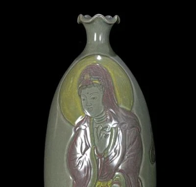 42CM Old Chinese Yue Kiln Vase w/Guangyin Buddha N587