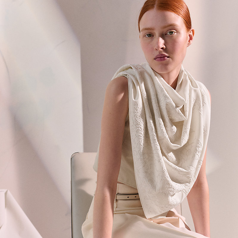 Robe Legere embroidered triangle