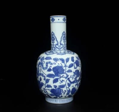 36CM Qianlong Signed Old Chinese Blue and White Vase W/tree