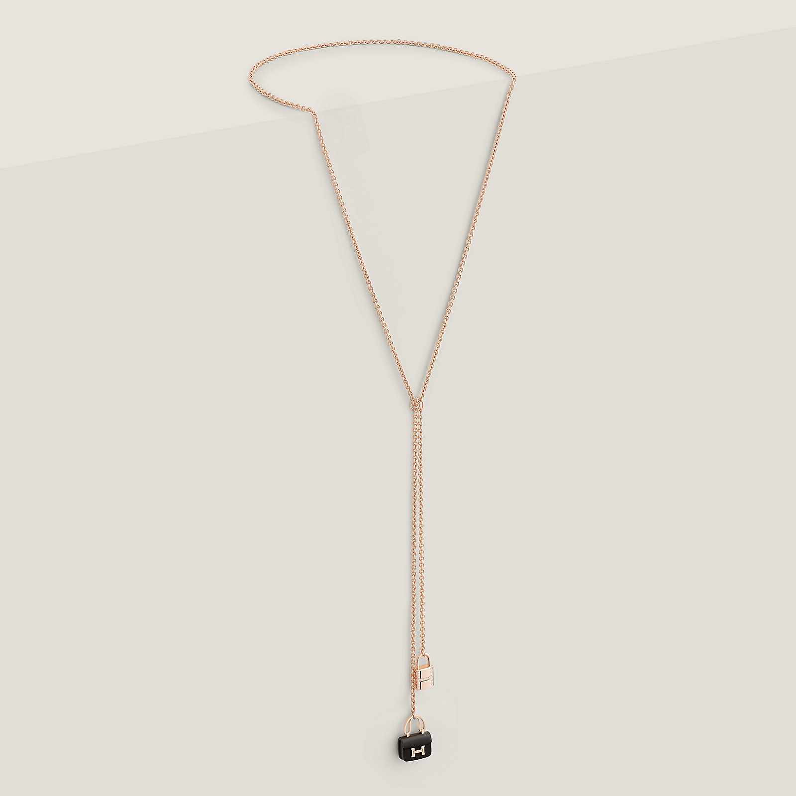 Amulettes Constance long necklace