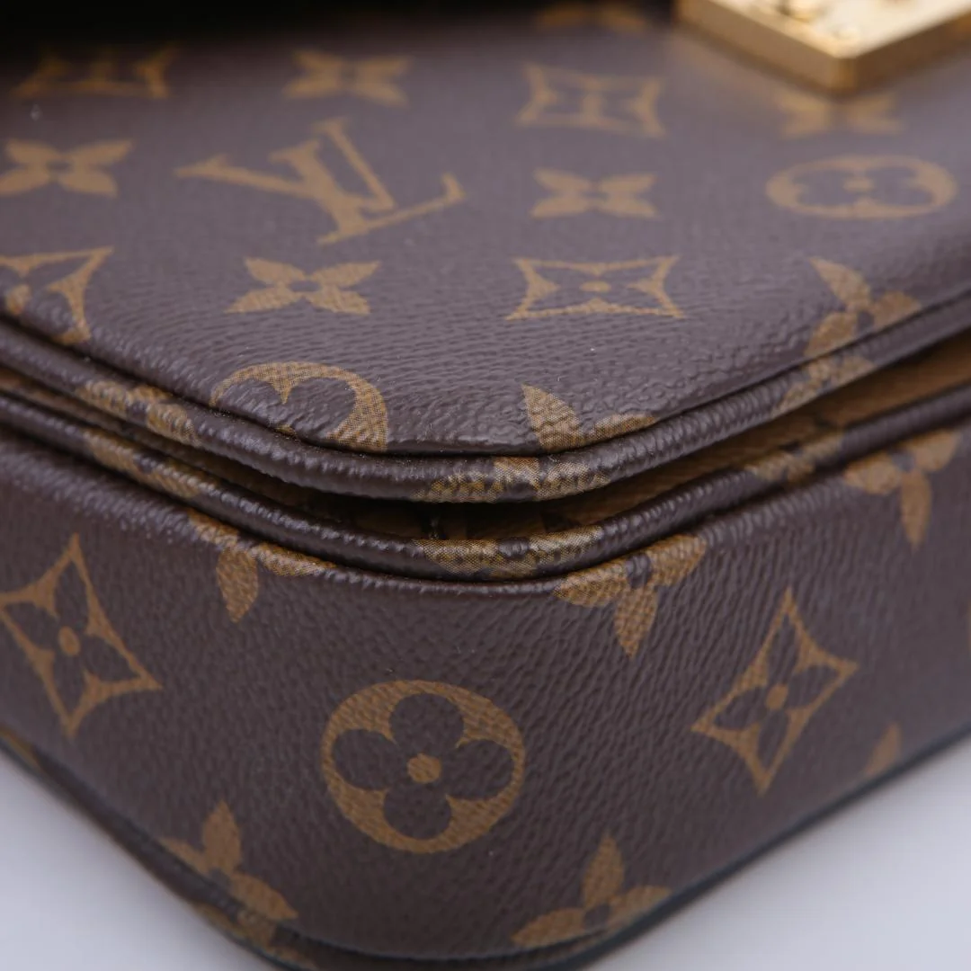Pochette Metis Reverse Monogram
