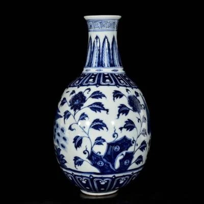 32CM Xuande Signed Old Chinese Blue and White Vase W/peacock N3186