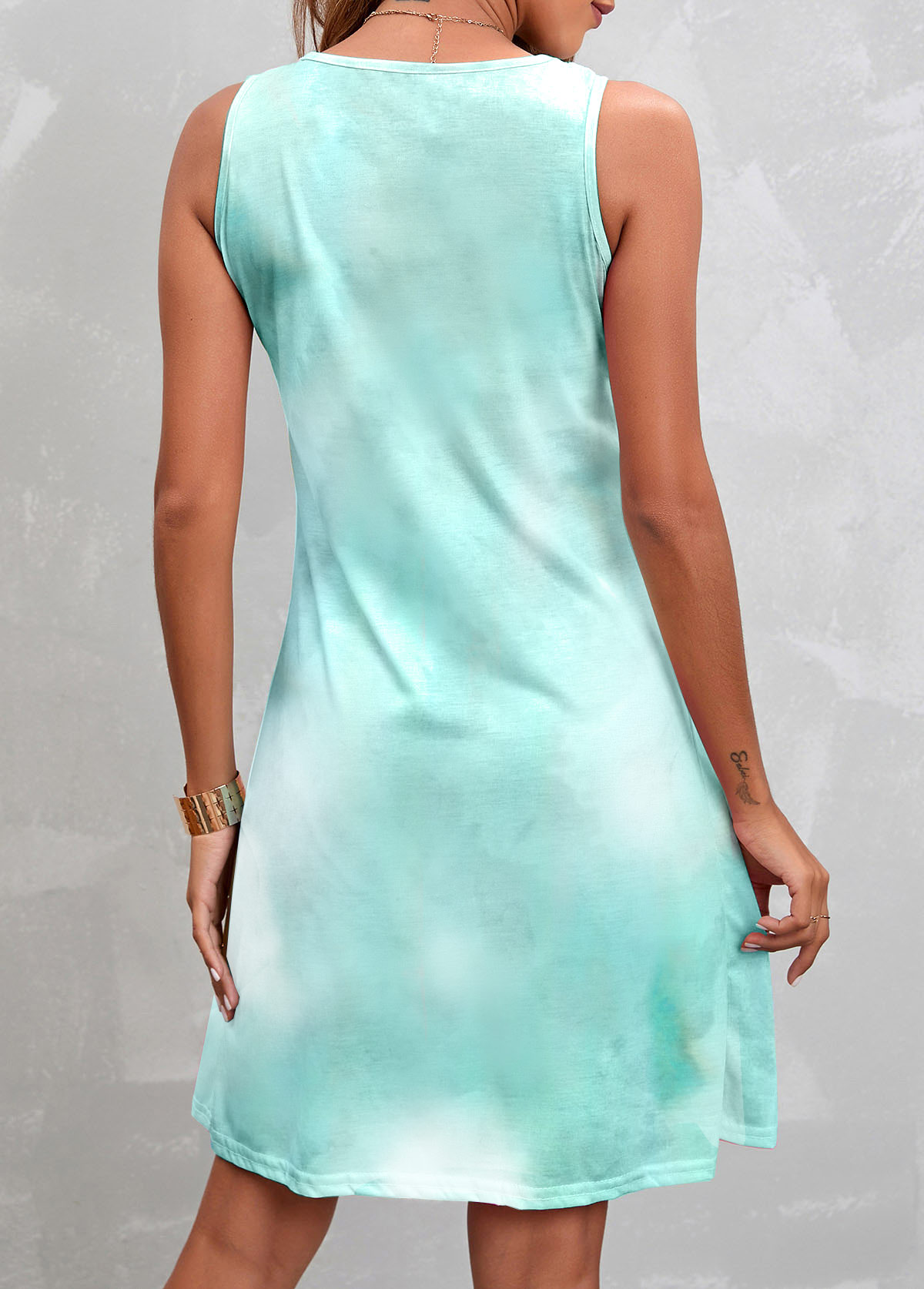 Sleeveless Round Neck Pleated Design Dress