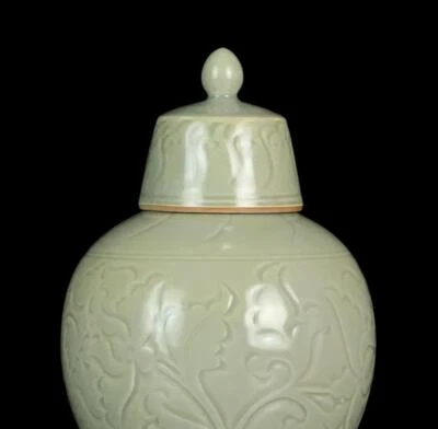 Old Chinese Yue Kiln Lid Pot w/flower N978