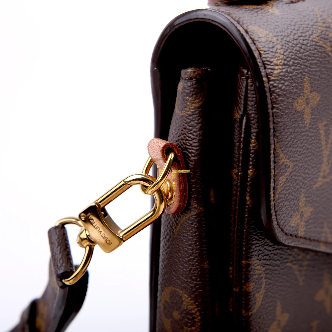 Pochette Metis Monogram