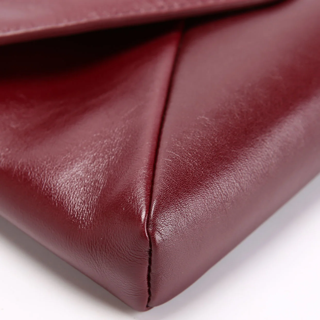 Cassandra Small Chain Pouch Lambskin 847638 Burgundy