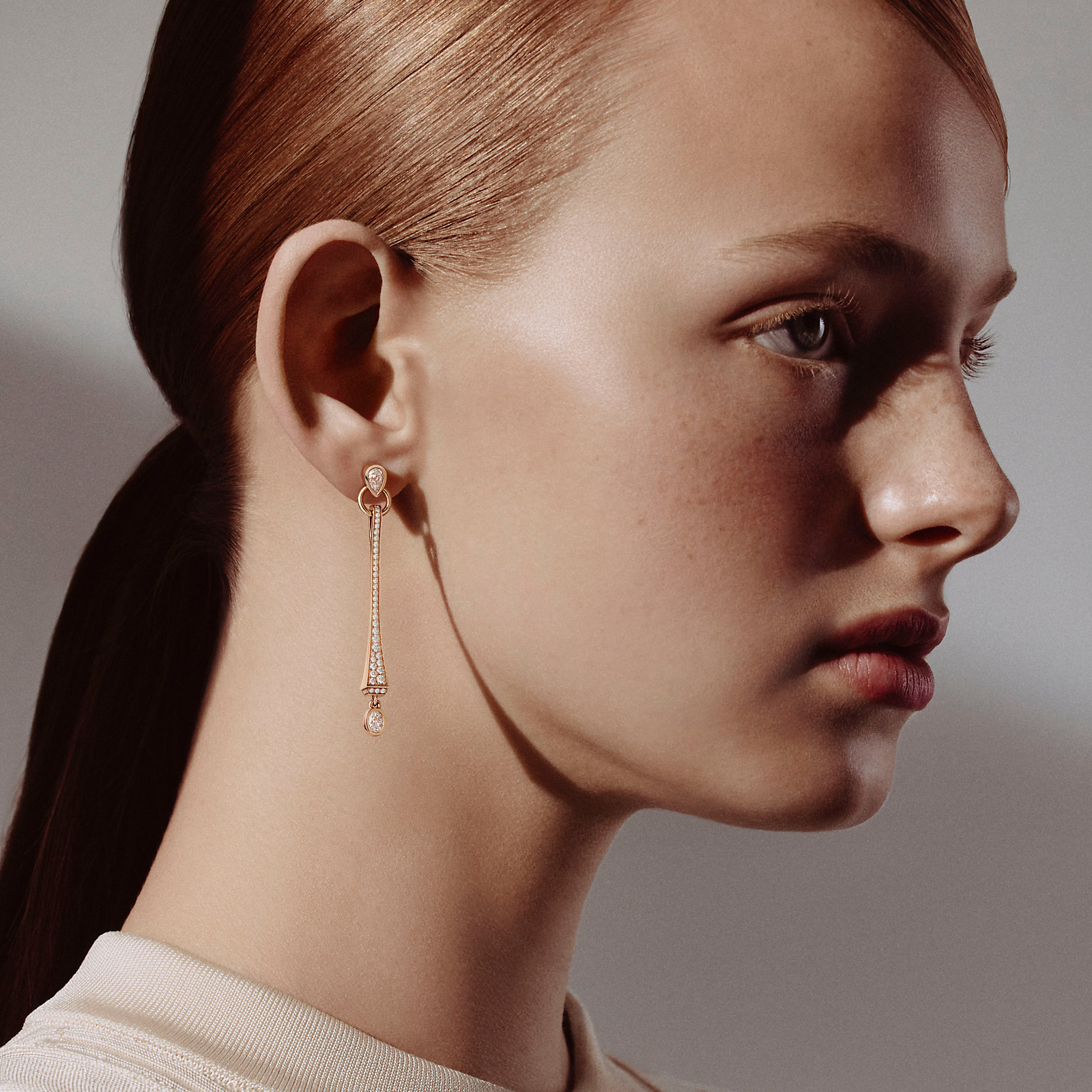 Clou de forge single dangle earring