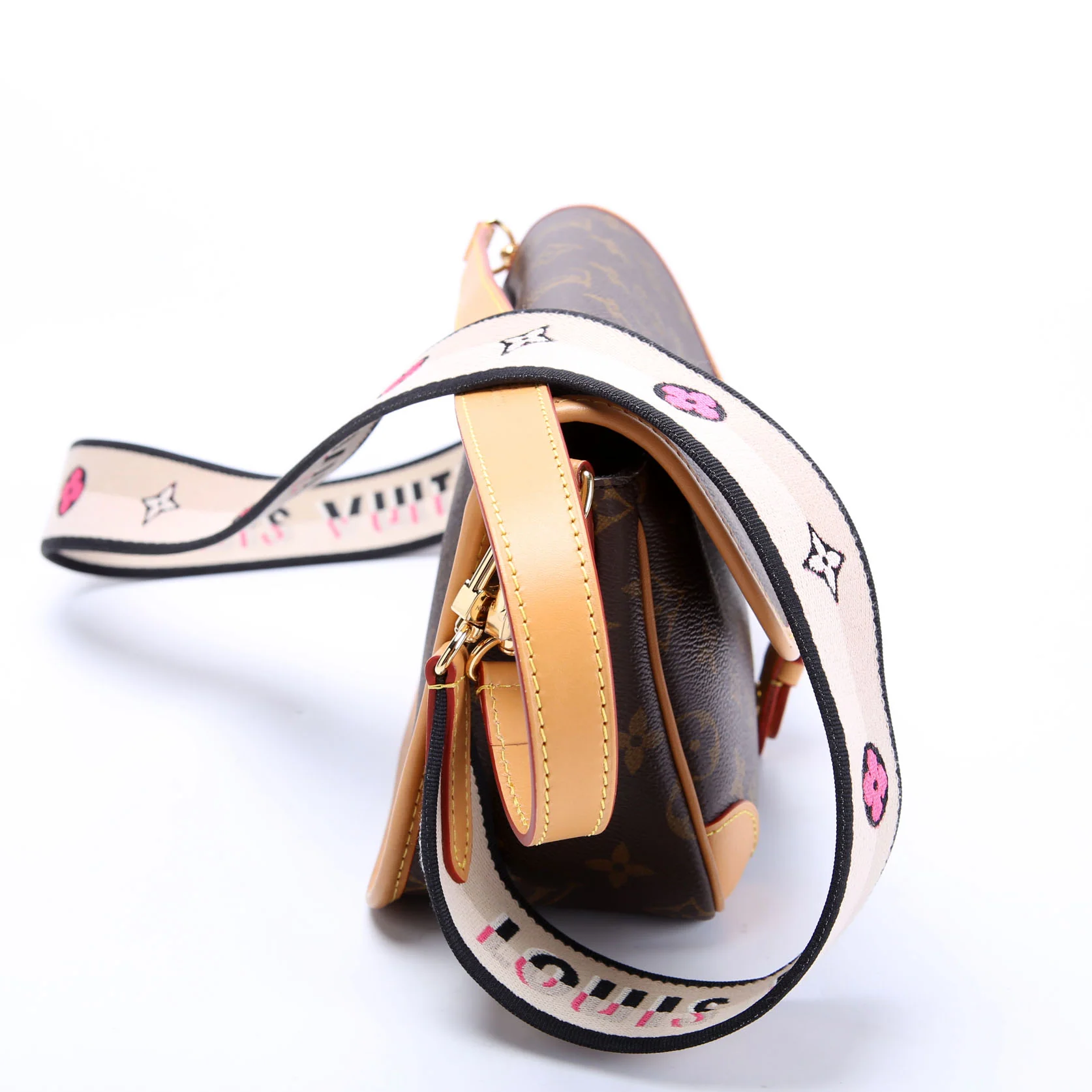 LOUIS VUITTON Diane NM Satchel Monogram