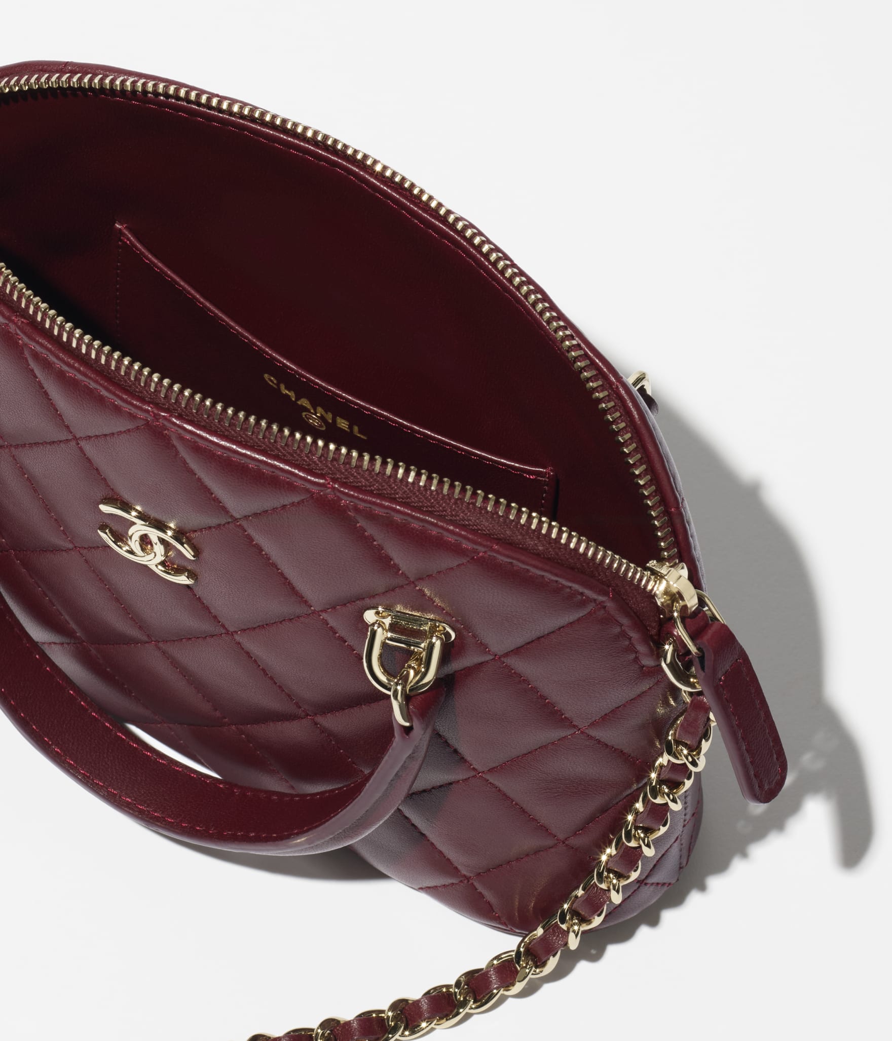 Clutch with chain