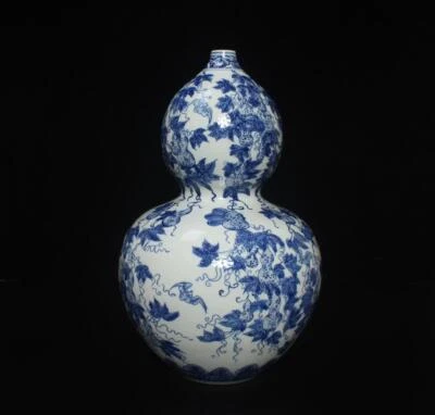 33CM Qianlong Singed Old Chinese Blue & White Porcelain Vase w/ gourd