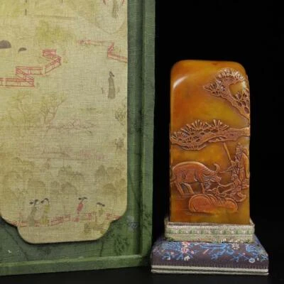 577G Old Chinese Shoushan Stone Seal Stamp Statue w/figure N2209