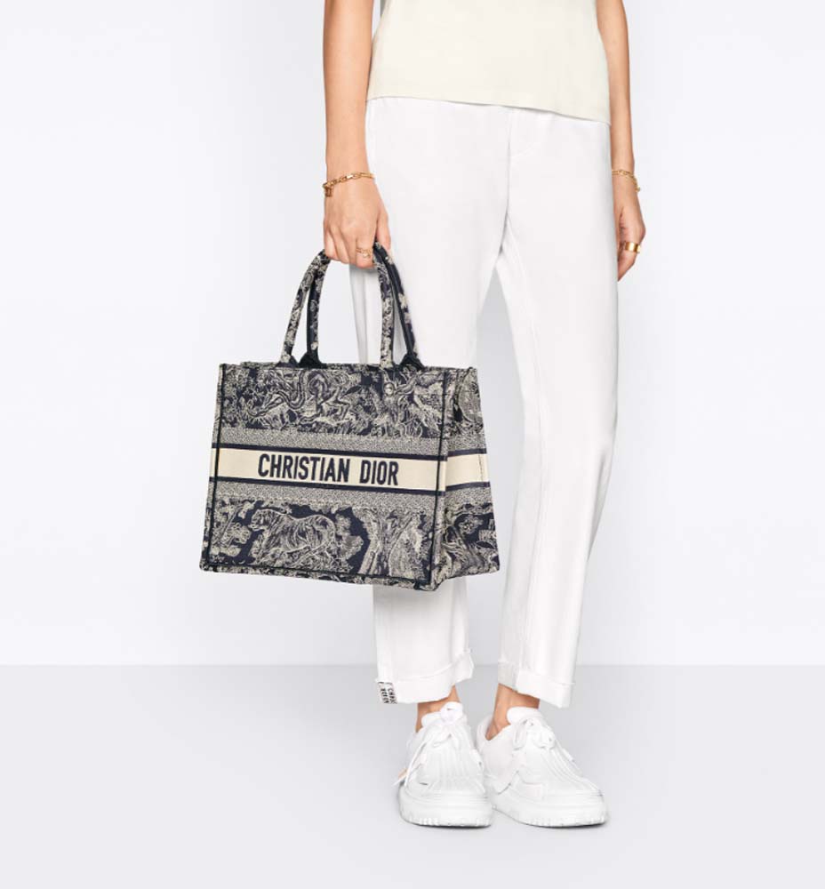 MEDIUM  BOOK TOTE