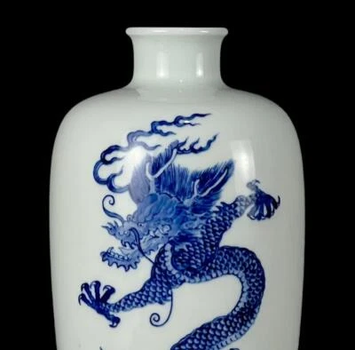 Kangxi Singed Old Chinese Blue and White Vase W/dragon N1118