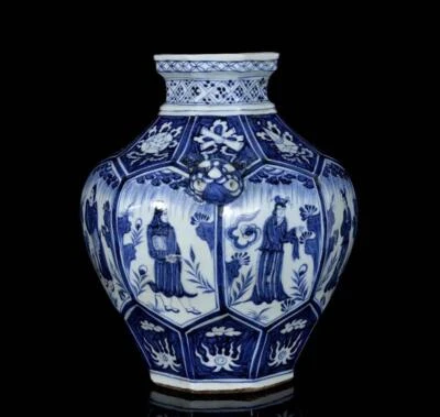 31CM Old Chinese Blue and White Pot W/figure N3094