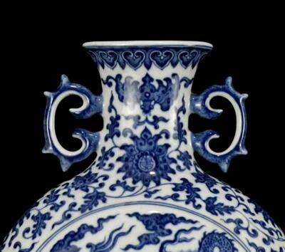 32CM Qianlong Signed Old Chinese Blue and White Vase W/ dragon N1084