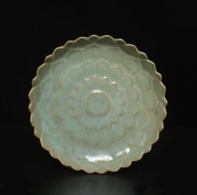 Fine Old Chinese Ru Yao Ru Kiln Dish w/louts flower