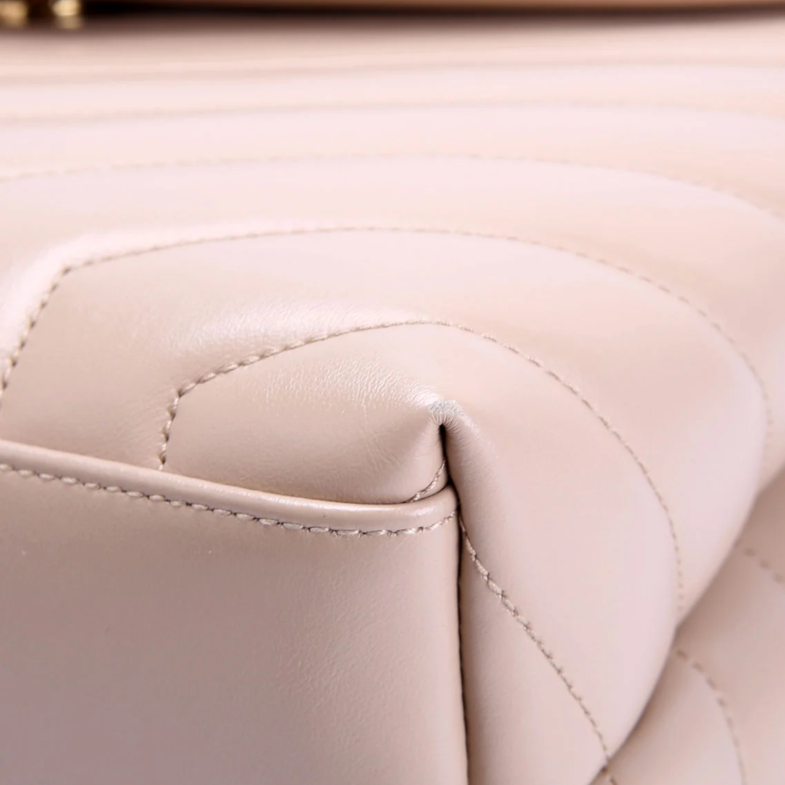 LouLou Medium Quilted Tan