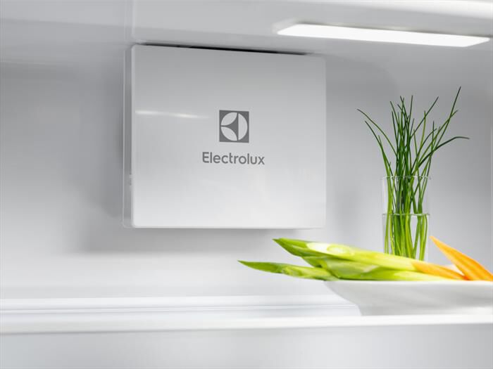 ELECTROLUX - Frigorifero combinato ENG7TE75S Classe E 376 lt