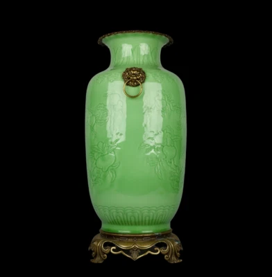 67CM Qianlong Signed Old Chinese Green Glaze Vase w/lion N3972