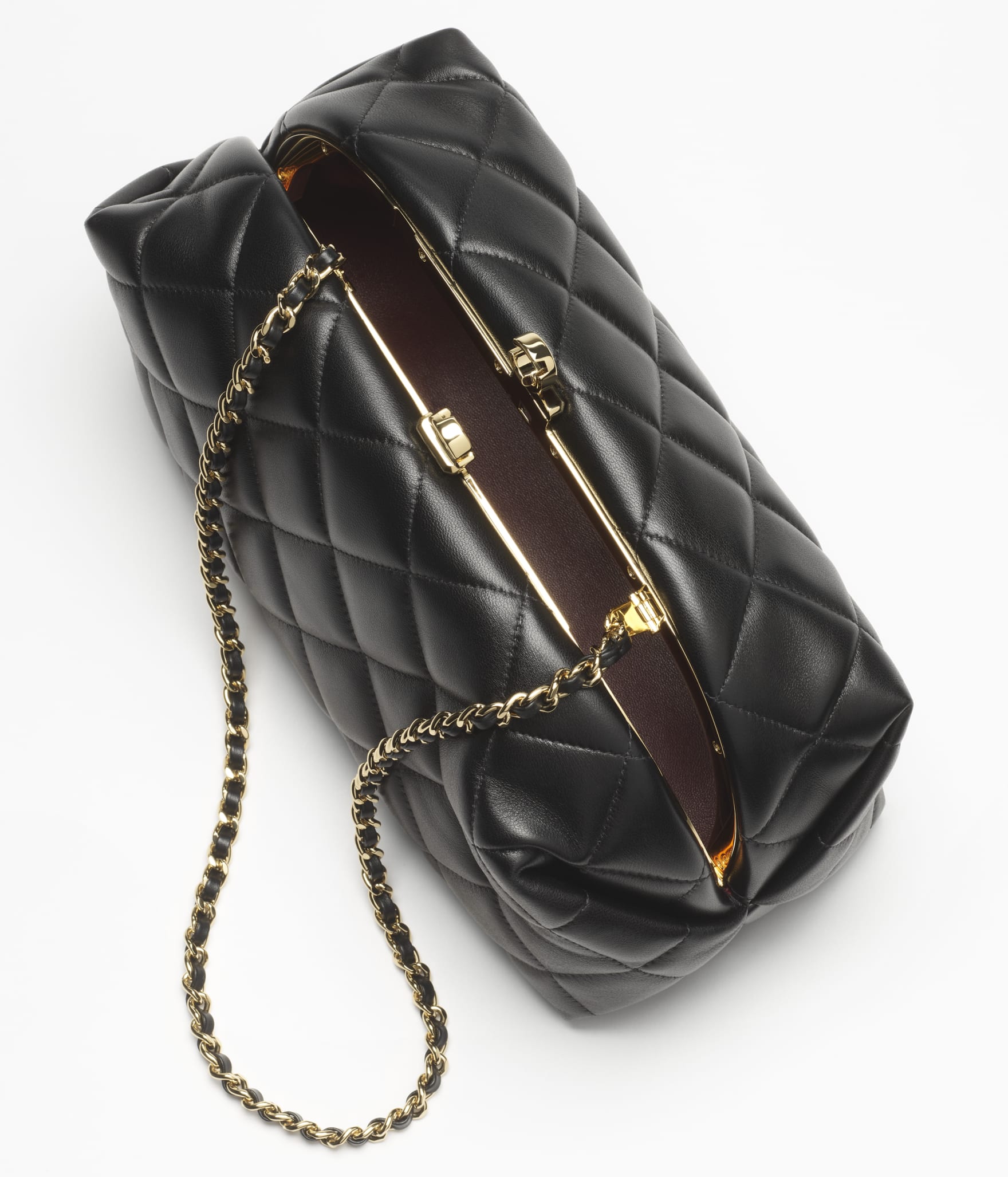 Clutch with chain