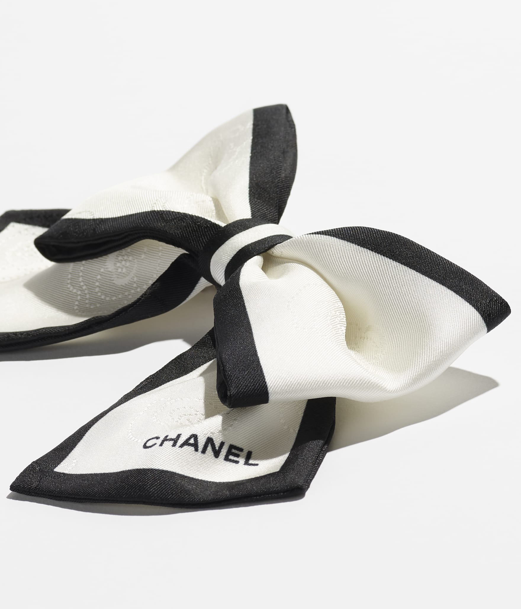 Bow Barrette