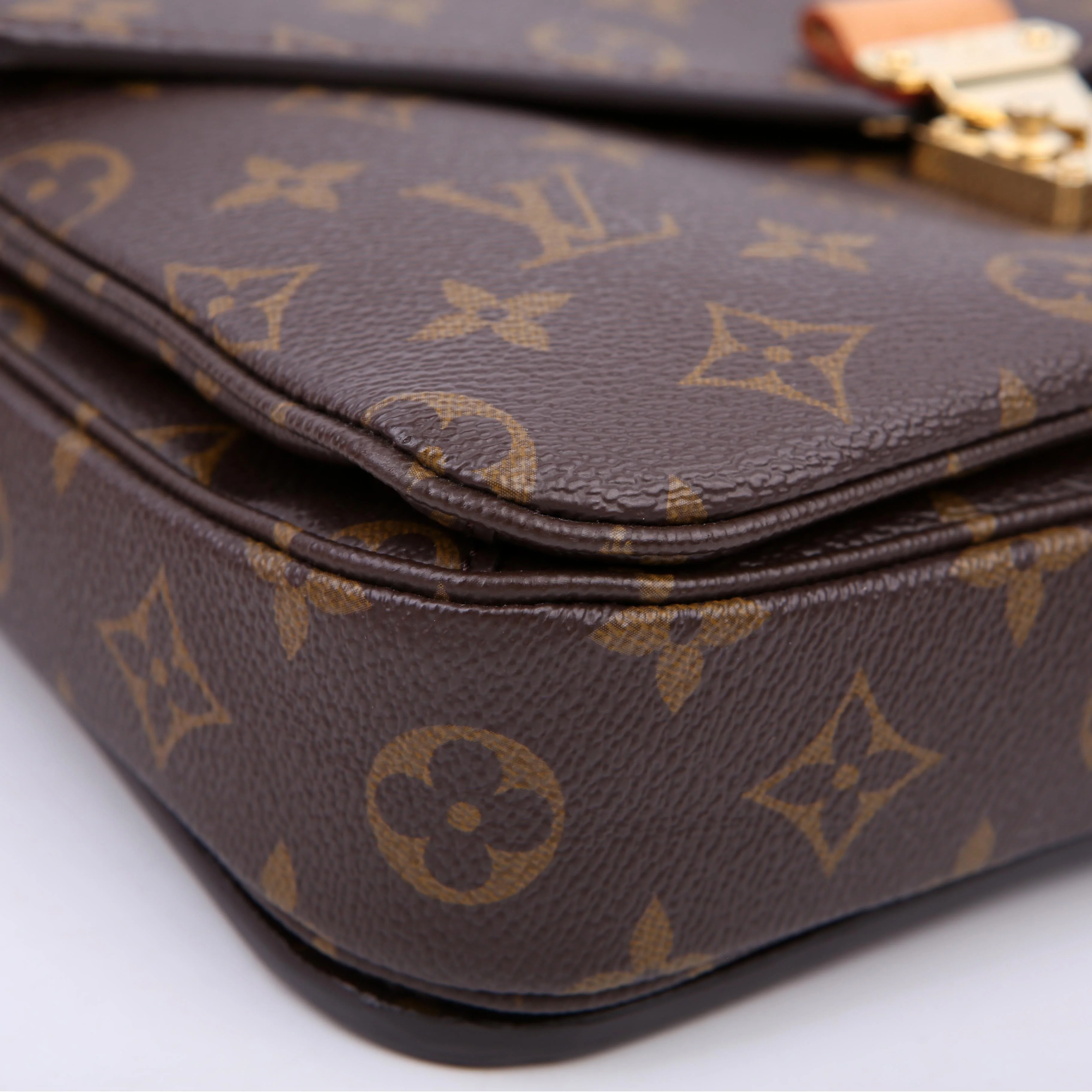 Pochette Metis Monogram