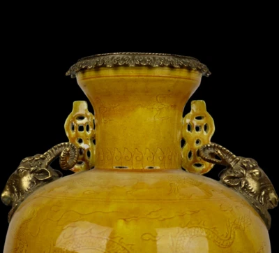 34CM Qianlong Signed Old Chinese Yellow Glaze Vase w/dragon N3966